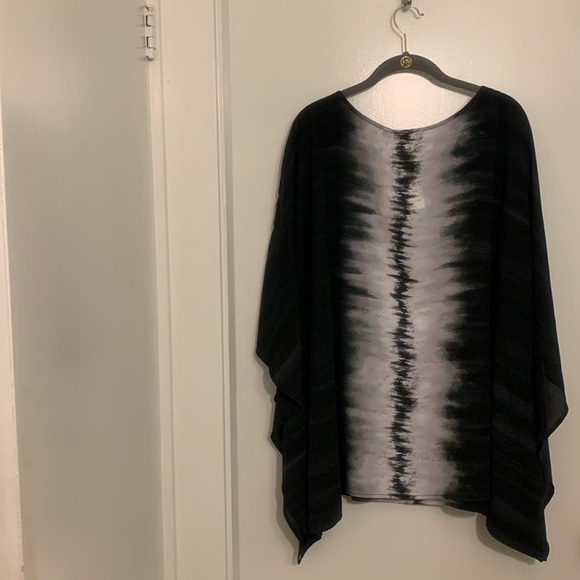 QuackerFactory tie- dye caftan with rhinestone embellishments - Picture 4 of 5